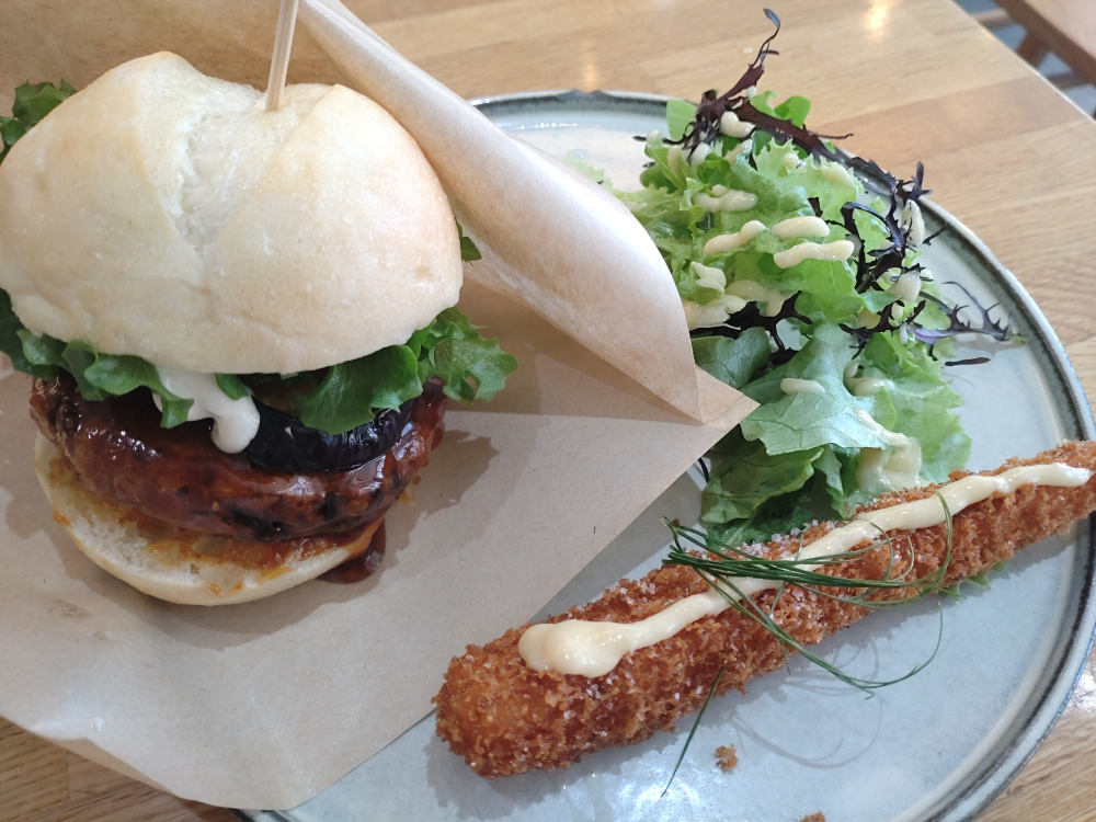 came came30 CAFE&BURGER