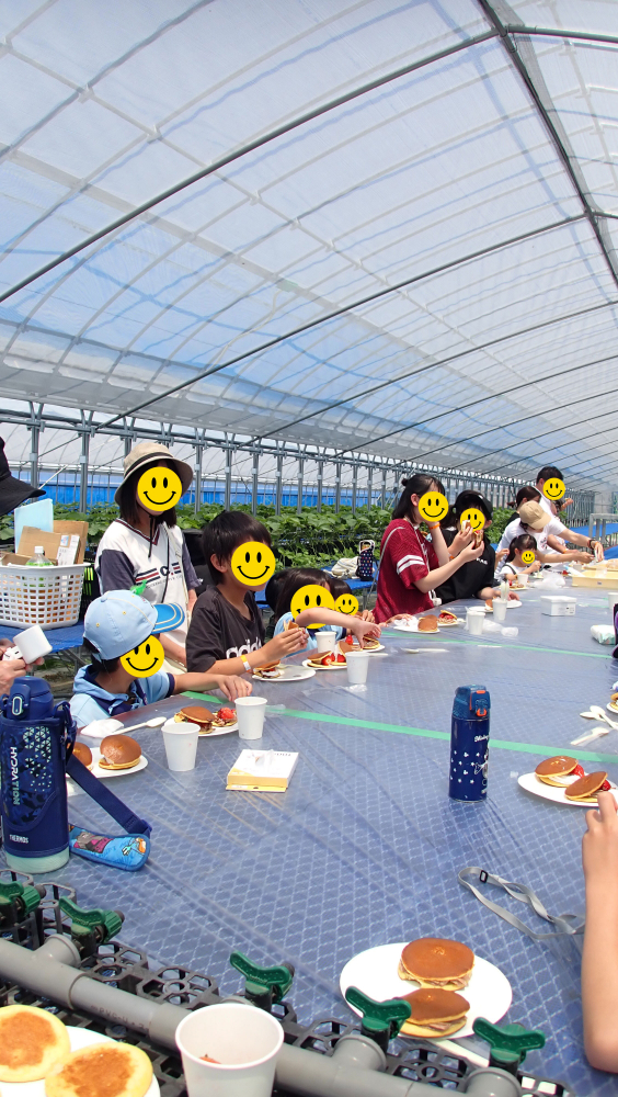 いちごのデザート作り①